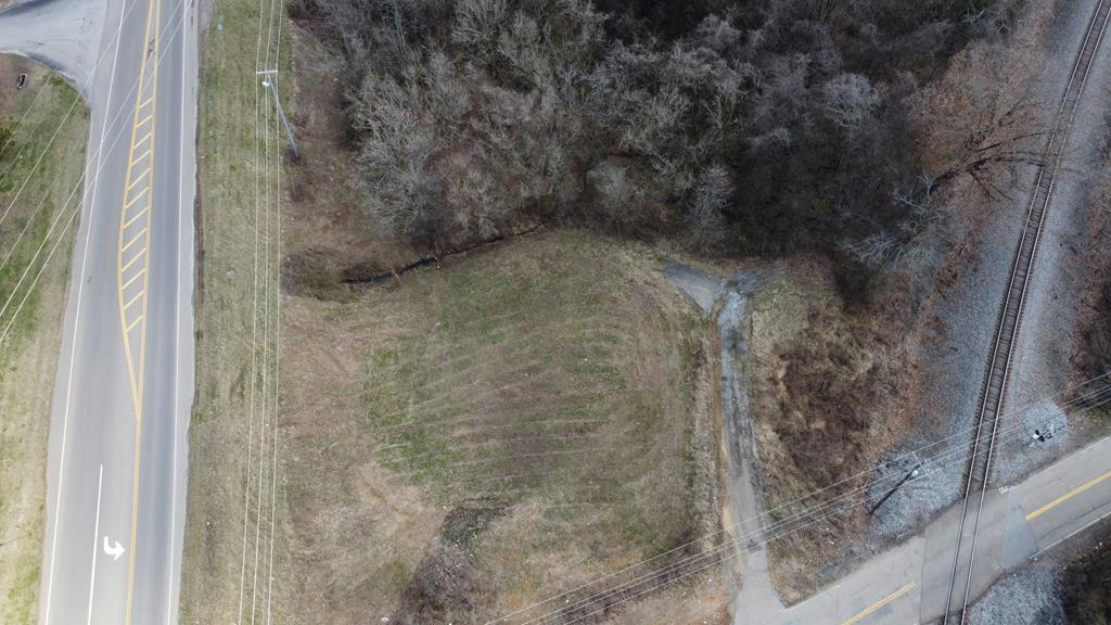 929 VALLEY HOME RD, MORRISTOWN, TN 37813, photo 1 of 16
